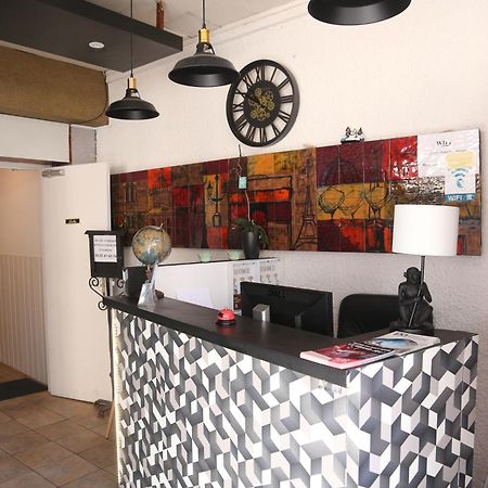 Hotel Restaurant Le Parisien Лурд Экстерьер фото