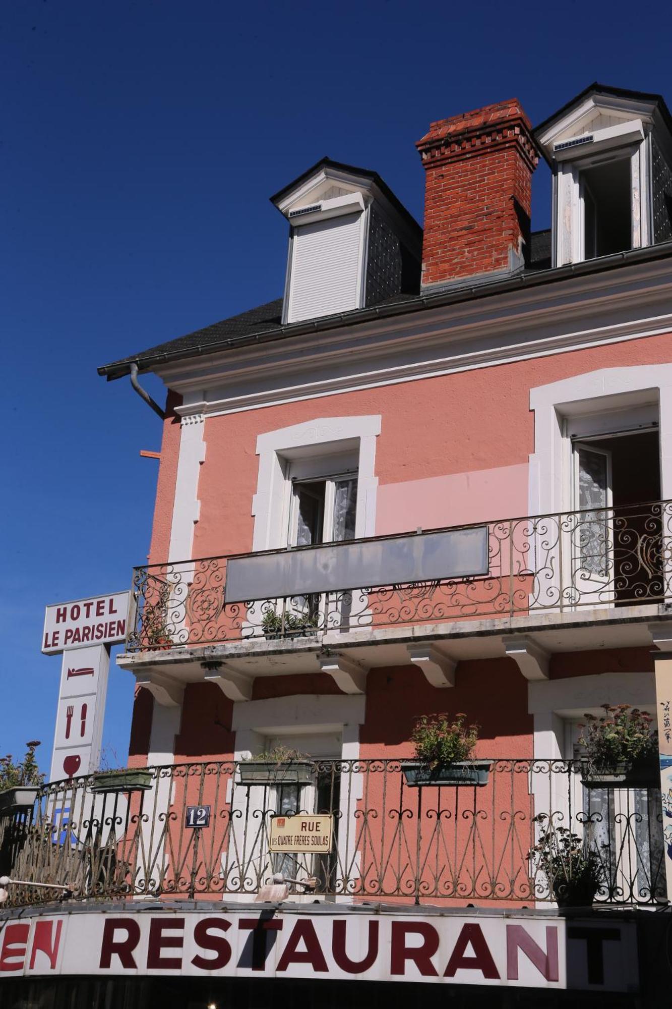 Hotel Restaurant Le Parisien Лурд Экстерьер фото